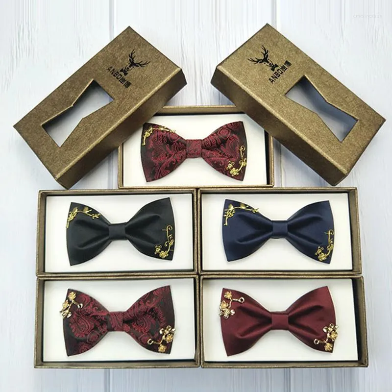 Bow Ties High Quality Tie For Men Fashion Casual Bowtie Metal Golden Floral Butterfly With Gift Box Solid Color Black Wine Red