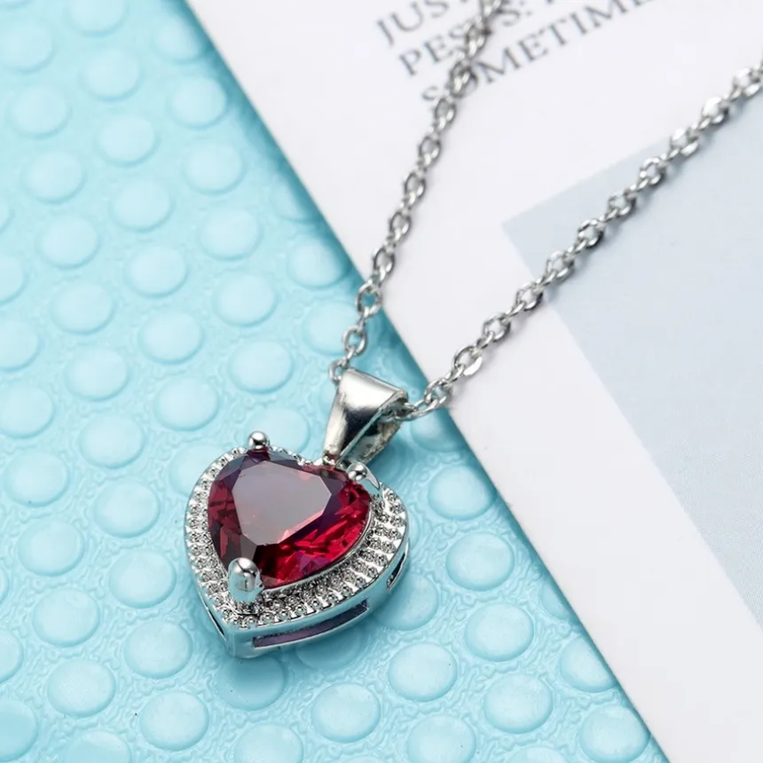 تحديث Red Diamond Heart Pendant Netlace Stainelss Steel Chain Women Girls Netclaces Red Green Crystal Fashion Hift