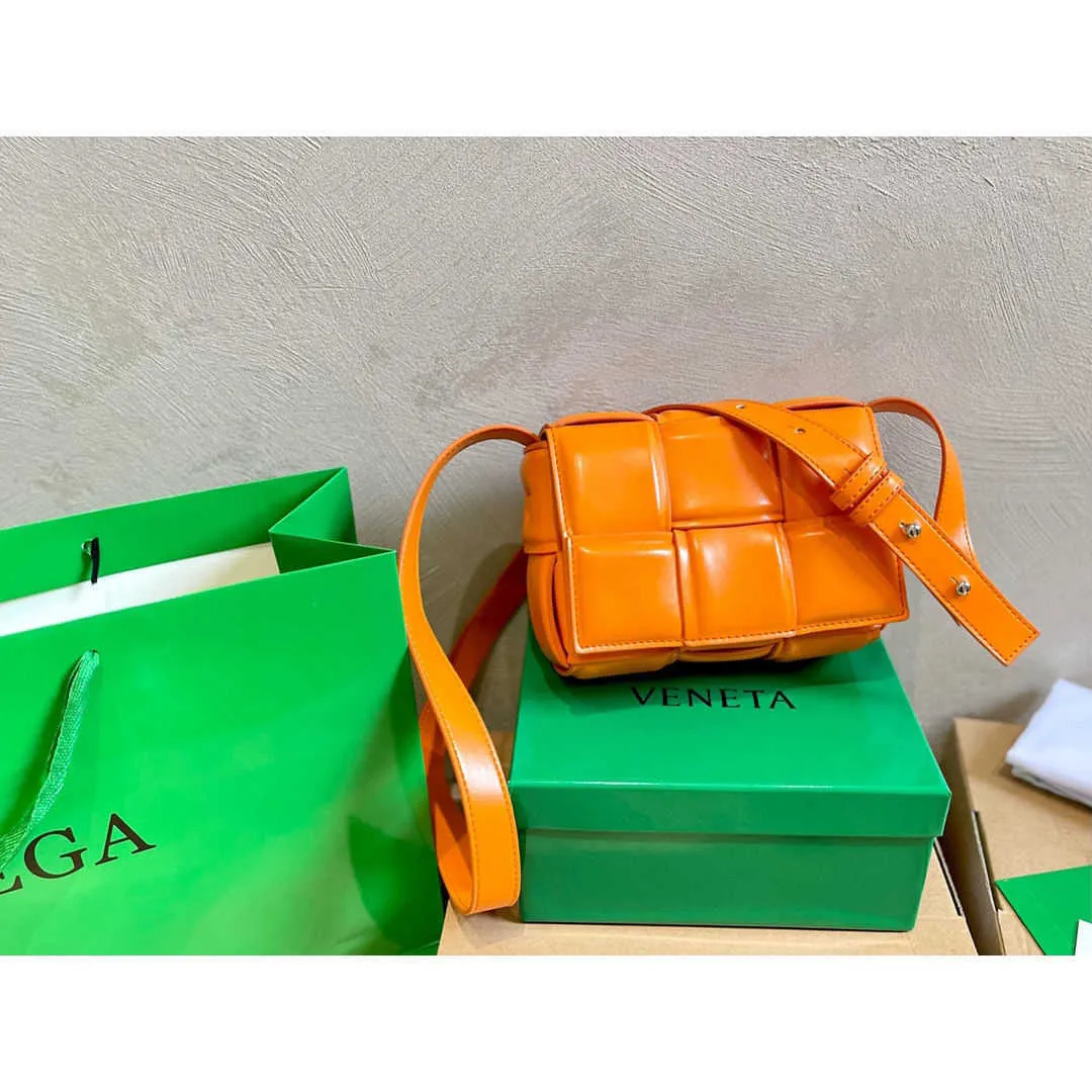 Buy ANNE KLEIN Textured Structured Shoulder Bag - Handbags for Women  24748784 | Myntra