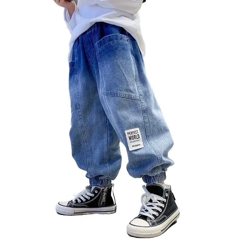 Pantaloni Jeans da ragazzo primavera e autunno pantaloni per bambini sciolti sezione sottile pantaloni da ragazzo medio grande versione coreana di casua 221207