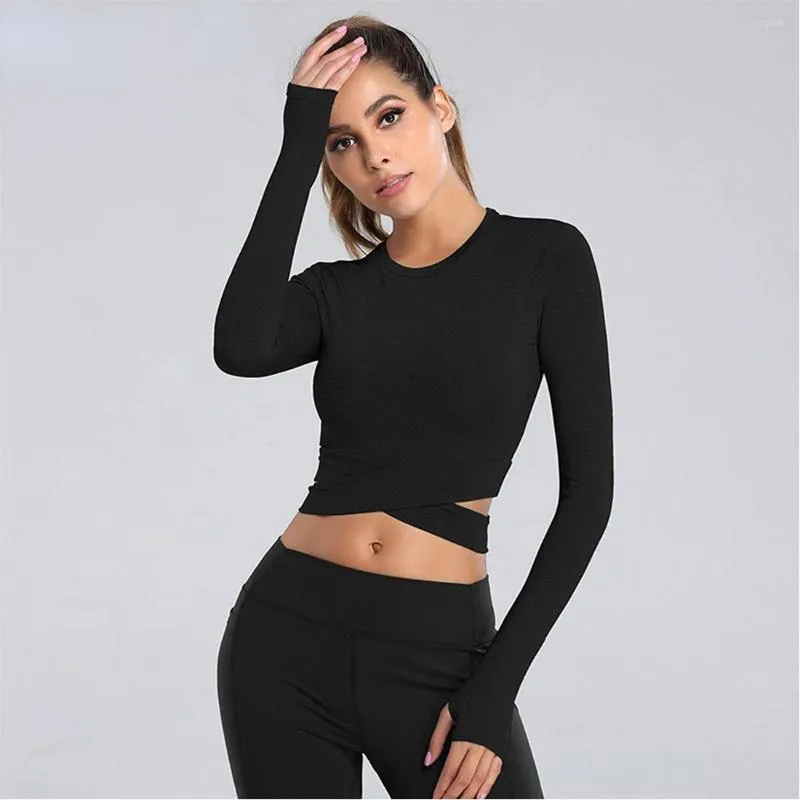 Chemises actives Crop Tops Femmes Yoga T-shirts Haut de sport solide Manches longues Course Sexy Nombril exposé Séchage rapide Fitness Gym Sport Wear