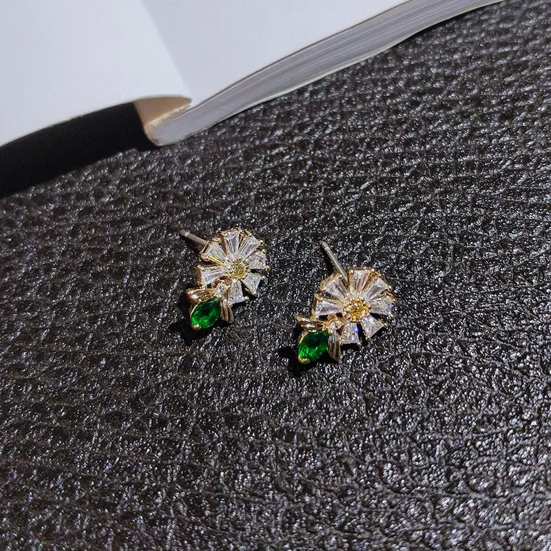 Moda Queen Bee Ear studs Brincos Animal Gancho Brinco CZ Feminino Charme Nupcial Casamento Jóias Presente