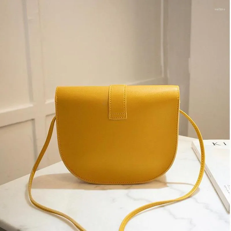 Bolsas de noite Candy Color Fashion Korea Sling Bag 2022 Mulheres Mini Mensageiro Side Mini