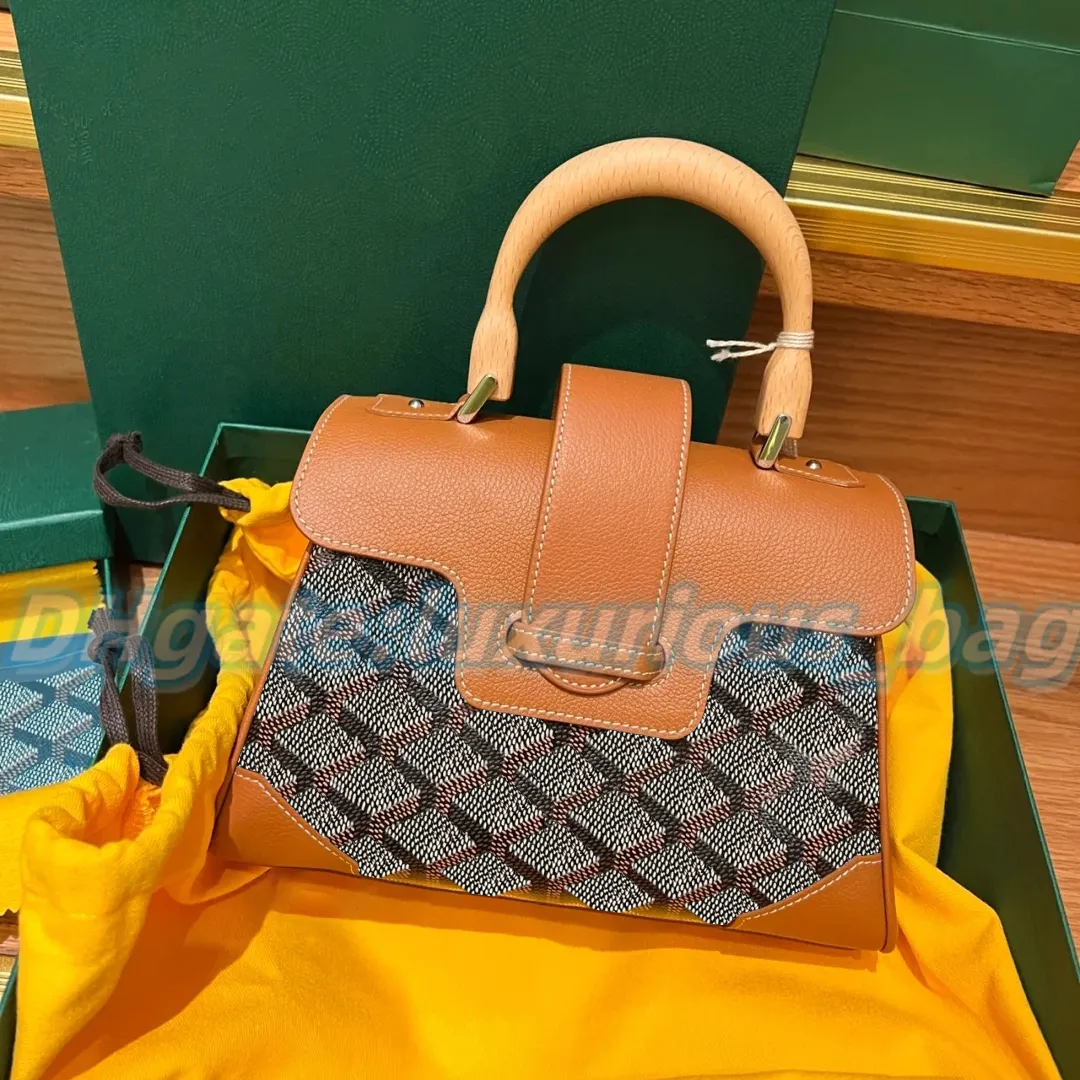 Luxurys Designer Handbag Saigon The Tote Bag Gy Fashion Womens Clutch Purse木製ハンドルハンドバッグメンズブリーフケースリアルレザークロスボディ旅行ショルダー