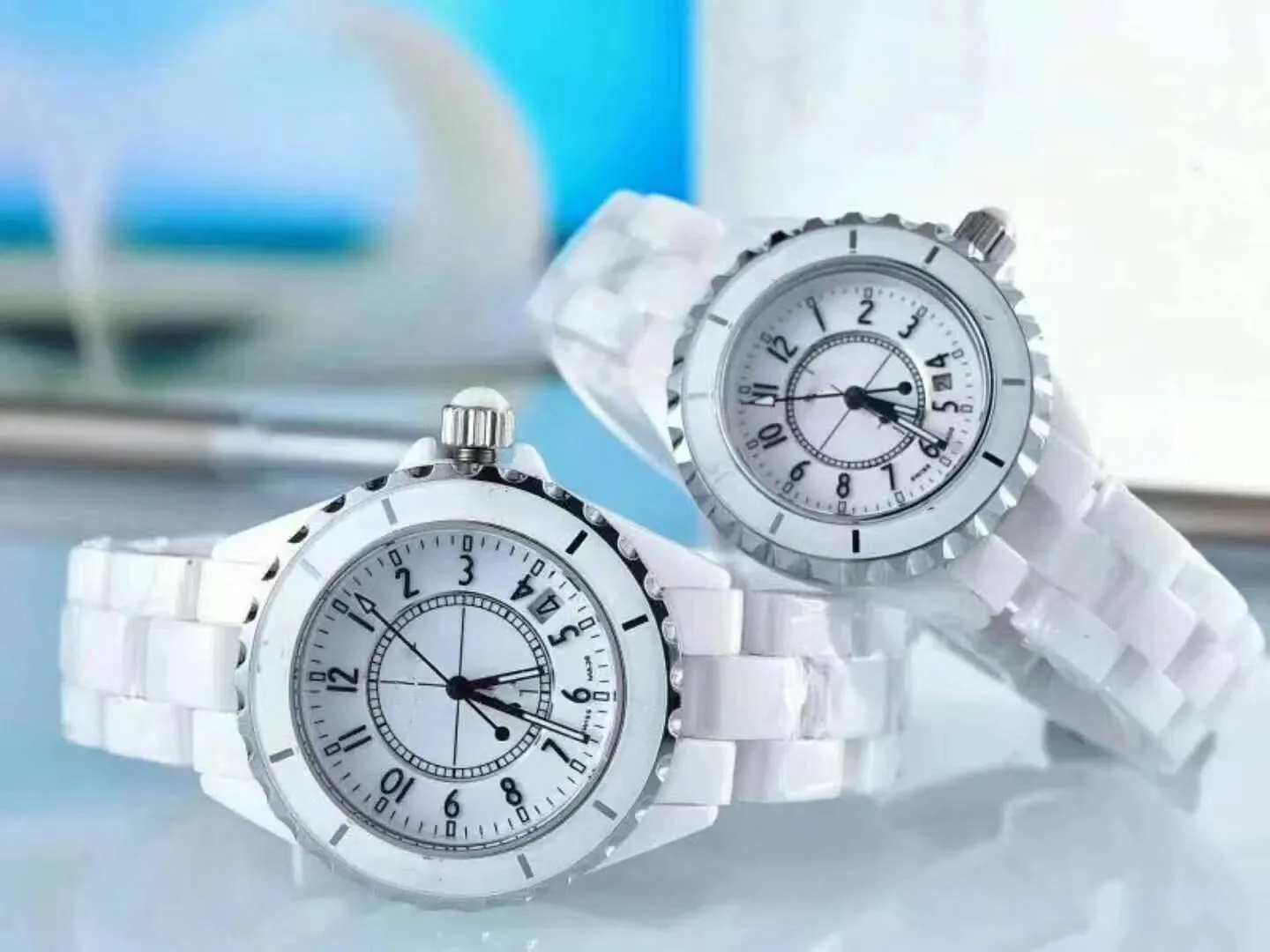 Montres-bracelets de luxe Hommes Femmes Couple Montre De Luxe Céramique Sport Quartz Montre-Bracelet Noir Blanc Céramique Classique Vintage Lady Girl 257t