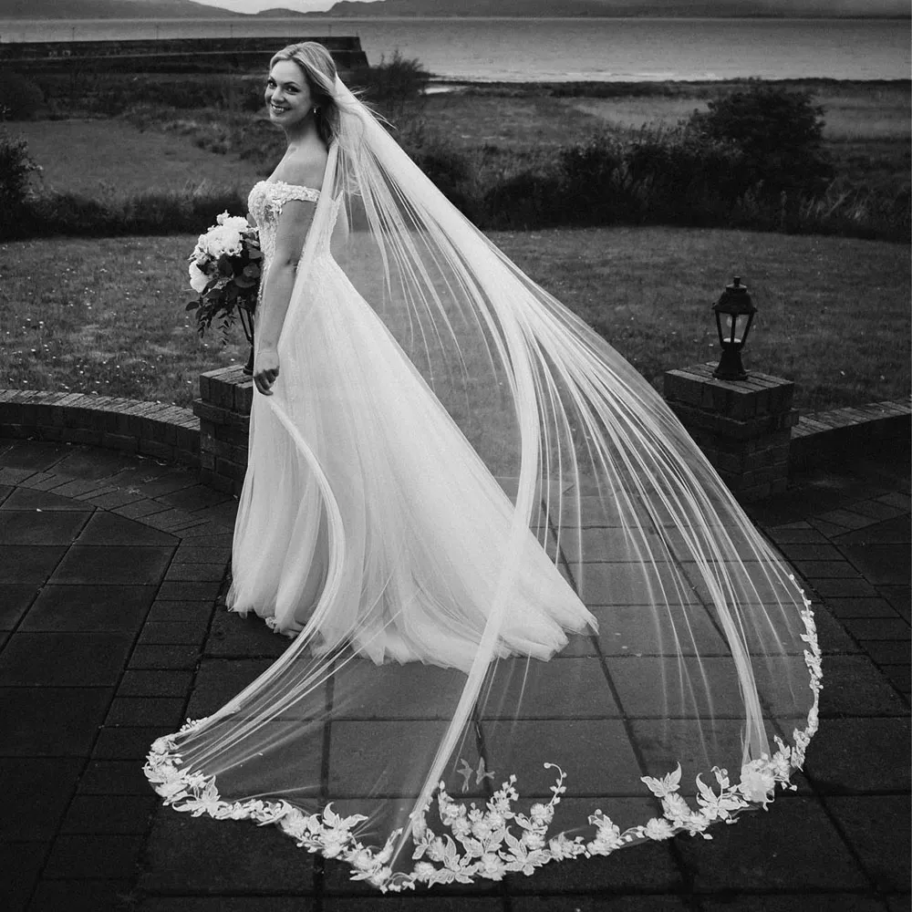 Modern 3 Meters Bridal Veils Lace Appliques Edge Wedding  display picture 1
