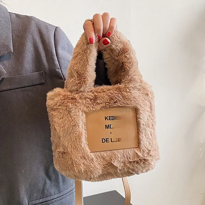 Sacs de soirée 2022 Le dernier design populaire est un sac seau à fourrure portable en peluche