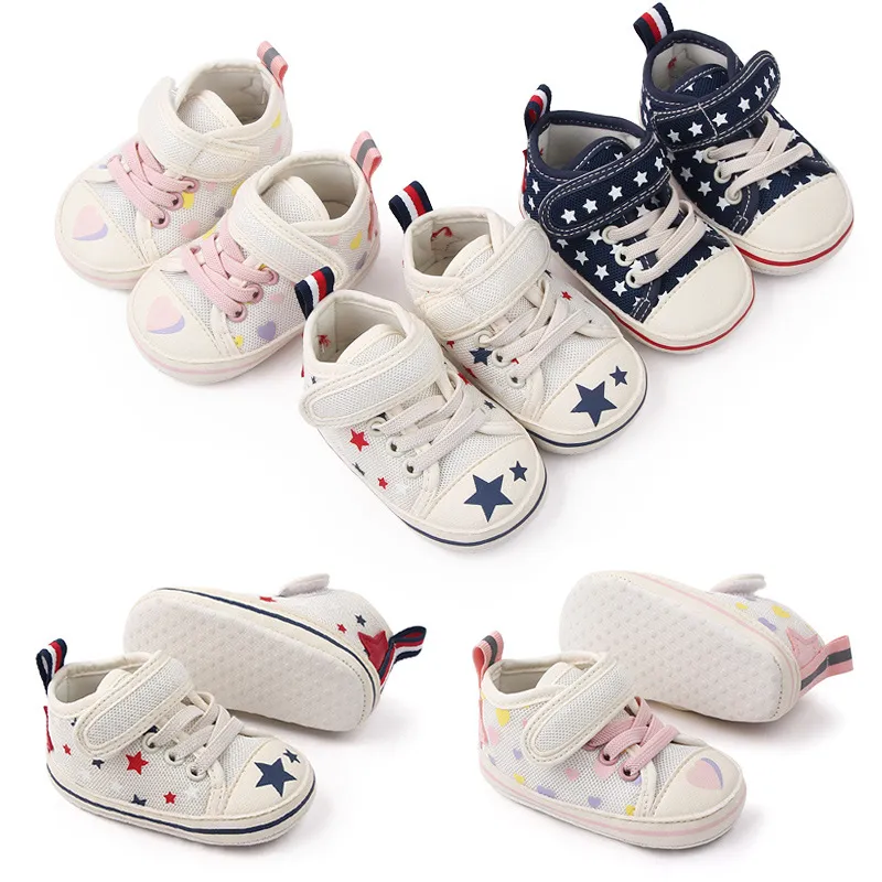 Ny baby First Walkers Cute Love Star tryckt Little White Shoes Soft Soled Casual Shoes 0-18 månader Walking