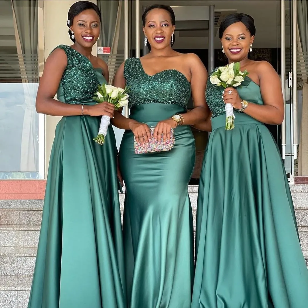 African Nigerian Sexy Dark Green Beach Bridesmaid Dresses One Shoulder Sequined Pleats Floor Length Formal Gowns Boho Wedding Guest Party Maid of Honor Gowns