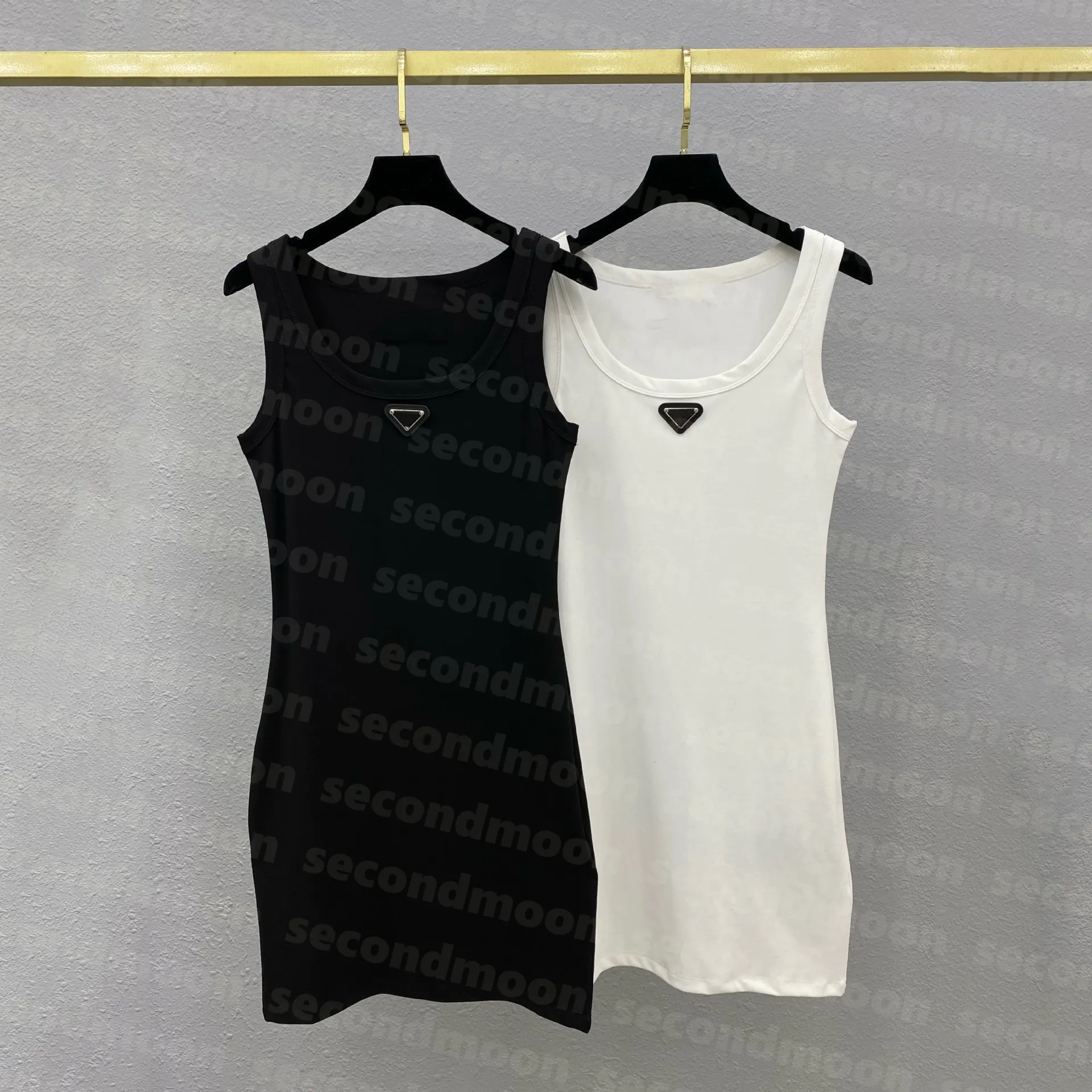 Kvinnor Casual Sling Dress Designer Knits Es Triangle Badge Fashion Sleeveless Sticked kjolar