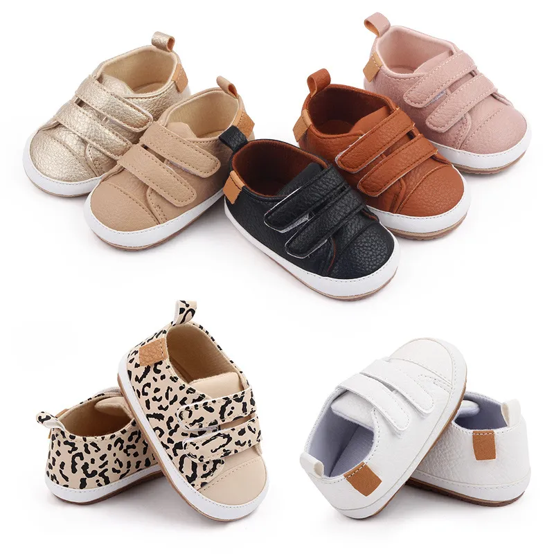 Neue lässige Pu-Leder-Neugeborene Lauflernschuhe weiche Anti-Rutsch-Schuhe Baby-Mokassins Mädchen Jungen Kleinkindschuhe 0-18 M