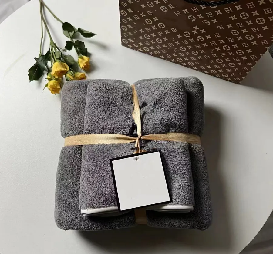 Luxuriöses einfaches Gesichts-Badetuch-Set, 2-teiliges Set, Modedesigner-Handtücher aus Korallensamt, Unisex, saugfähig, für Babys, Herren und Damen, Waschlappen