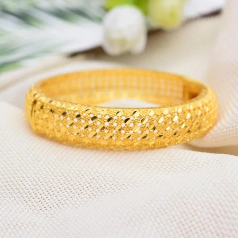 Bangle Annayoyo Trendy peut ouvrir 1pcs Moyen-Orient Arabe Dubai Gold Color Bangles Bracelet For Women African Jewelry Cadeaux