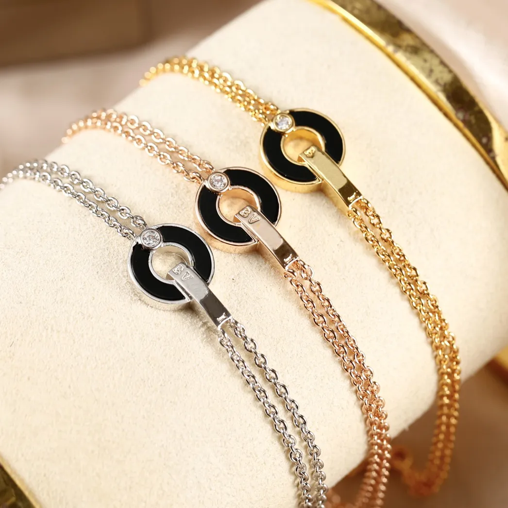 Luxurys link designer armband vrouwen geluksschakel Dubbele ketting ontwerp bedelarmbanden houden van trendy mode Glanzende en opvallende fijne sieraden elegant veelzijdig