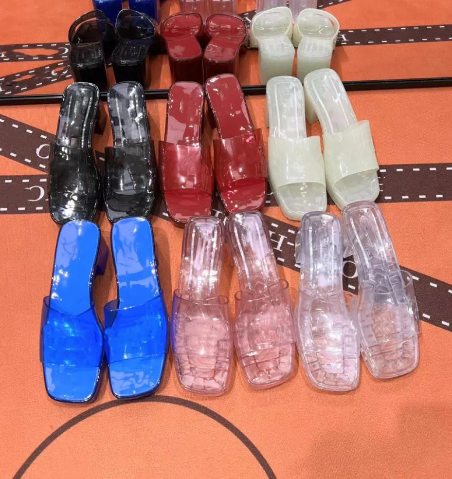 Designer Sandals Crystal Jelly Slip On Transparent Shoes Candy Color One Line Fashionable Waterproof Outdoor Beach Women Slippers4675842