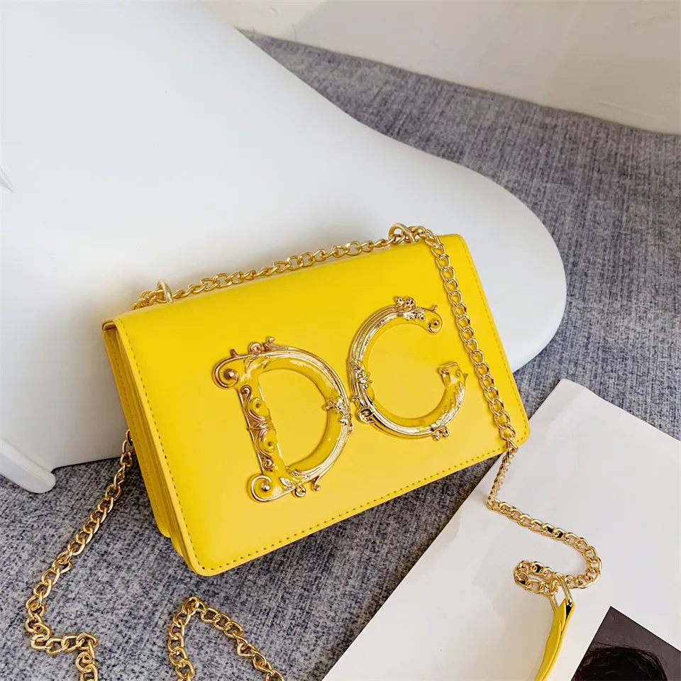 【VIP価格】DOLCE & GABBANA Gold DG Crown Clutch Bag Dolce & Gabbana #DG Clutch Bag - Dream Closet by Sira Pevida