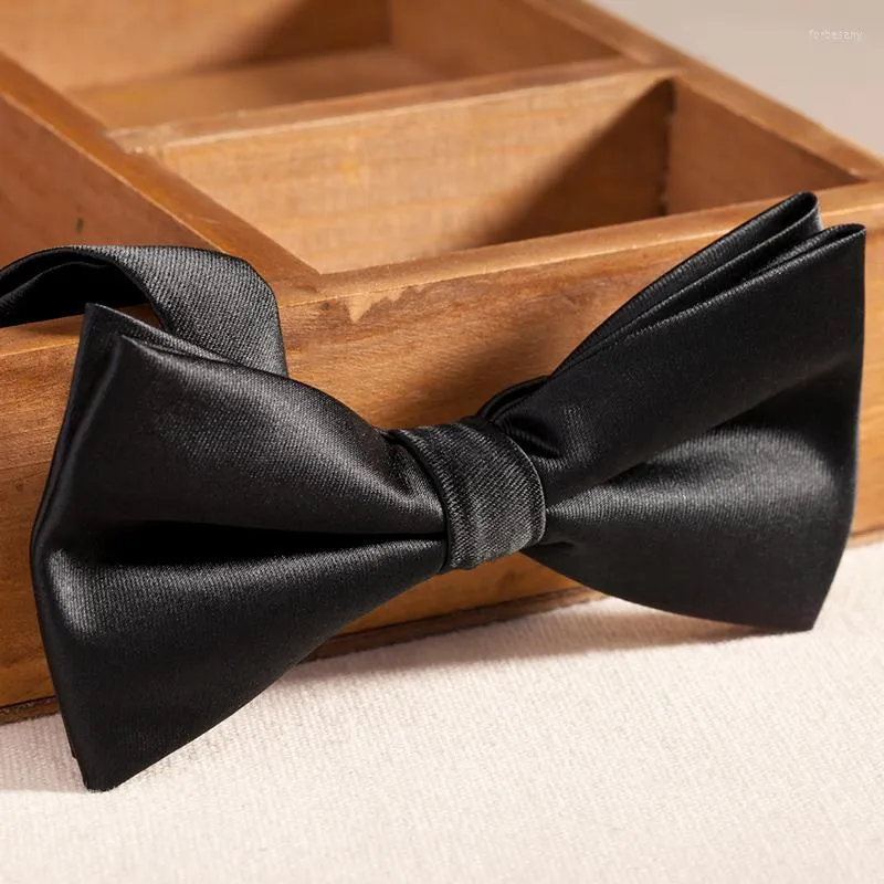 Bow Ties 2022 Ankomst Men för bröllop Double Fabric Black Classic Business Bowtie Luxury Formal Tie med presentförpackning