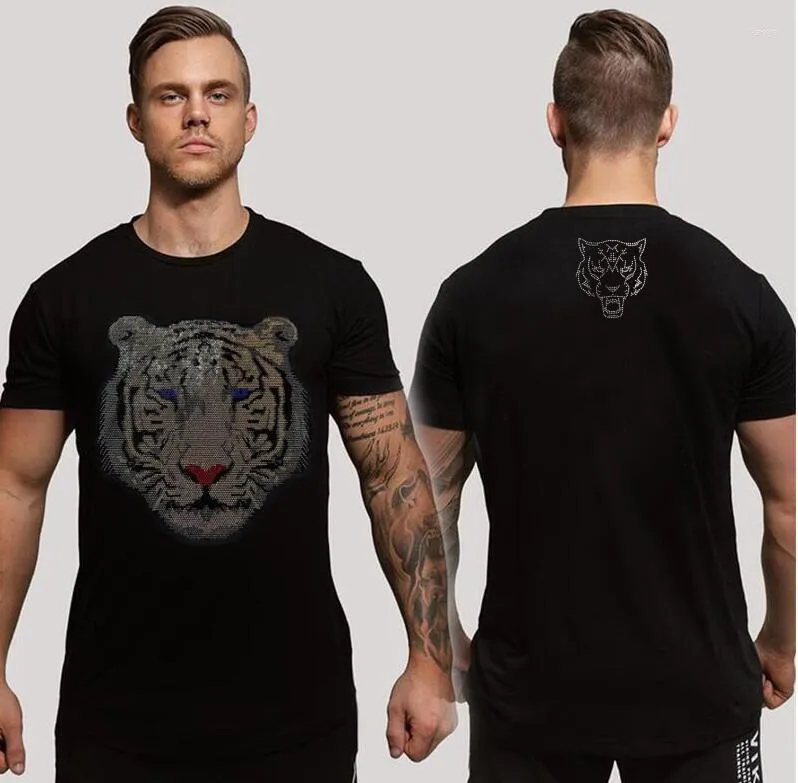 Męskie koszulki męskie projektant hip hopowych Rhinestone T-shirt Men Letni ubranie na wakacje azjatyckie rozmiar
