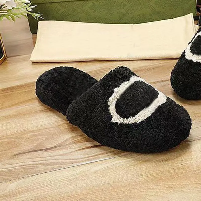 winter Men slipper fashion Lazy black white letter women designer shoes sexy platform Lady Cartoon Plush slippers 100% keep warm wool flops Large size 36-42-45 With box