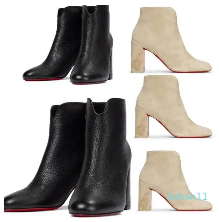 Designer de luxo Inverno Bota curta Curta Couro de couro feminino Sapatos de bota feminino Block Salteleado de 85 mm de gr￣o tornozelo