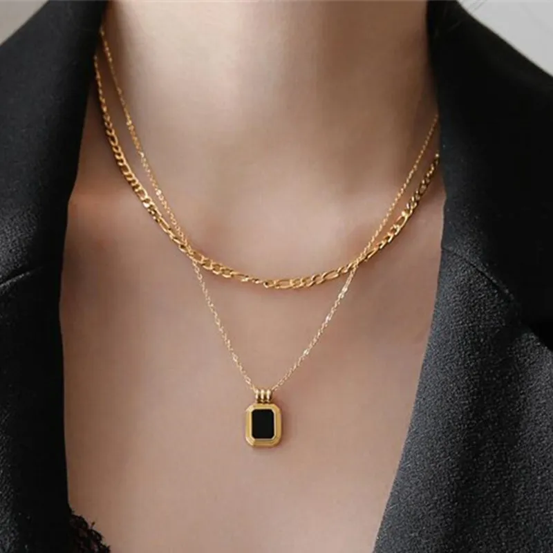 Fashion Punk 316l Titanium Steel Designer Halsband Kvinna Black Square Pendant 18K Guldpläterad dubbel kubansk länkkedja Choker Kvinnhalsband Hip Hop Jewelry Gift