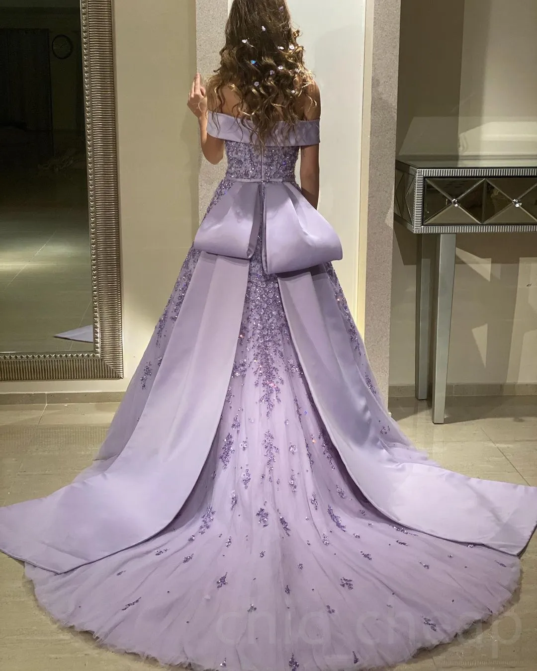 Arabo Aso 2023 Ebi Lilac lussuosi abiti da ballo di balzo in pizzo in rilievo a-line formale formale per la festa del reception abiti da fidanzamento di compleanno abbigliamento ZJ354