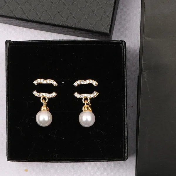 18K Gold Projektanci Kolczyki Marka Projektant Let Ear Stud Kobiety Kryształ Pearl Geometryczne kolczyki na przyjęcie weselne Akcesoria