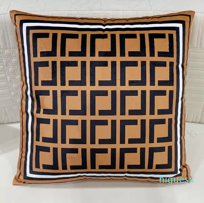 Cojín almohada decorativa de lujo marca diseñador decorativo de colchón con letras cojines de moda cubiertas de algodón almohadas de decoración del hogar