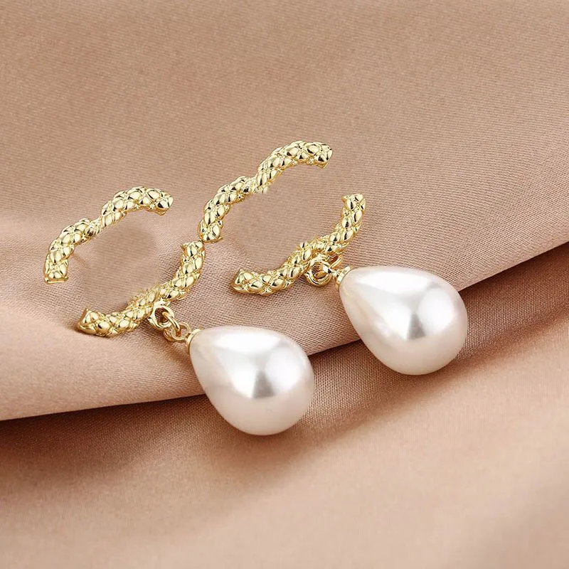 18K Gold Plated Designers Brand Earrings Designer Letter Ear Stud Women Crystal Pearl Geometric Earring for Wedding Party Jewerlry Accessorie