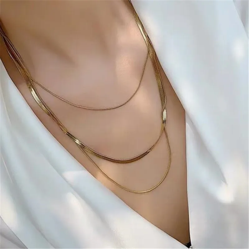 Drei Schichten 18k Gold Designer Halsband Kette Halskette Frau 316L Titan Stahl Kurze Damen Halsketten Ketten Halsreifen Gliederketten Mode Hip Hop Schmuck Freund Geschenk