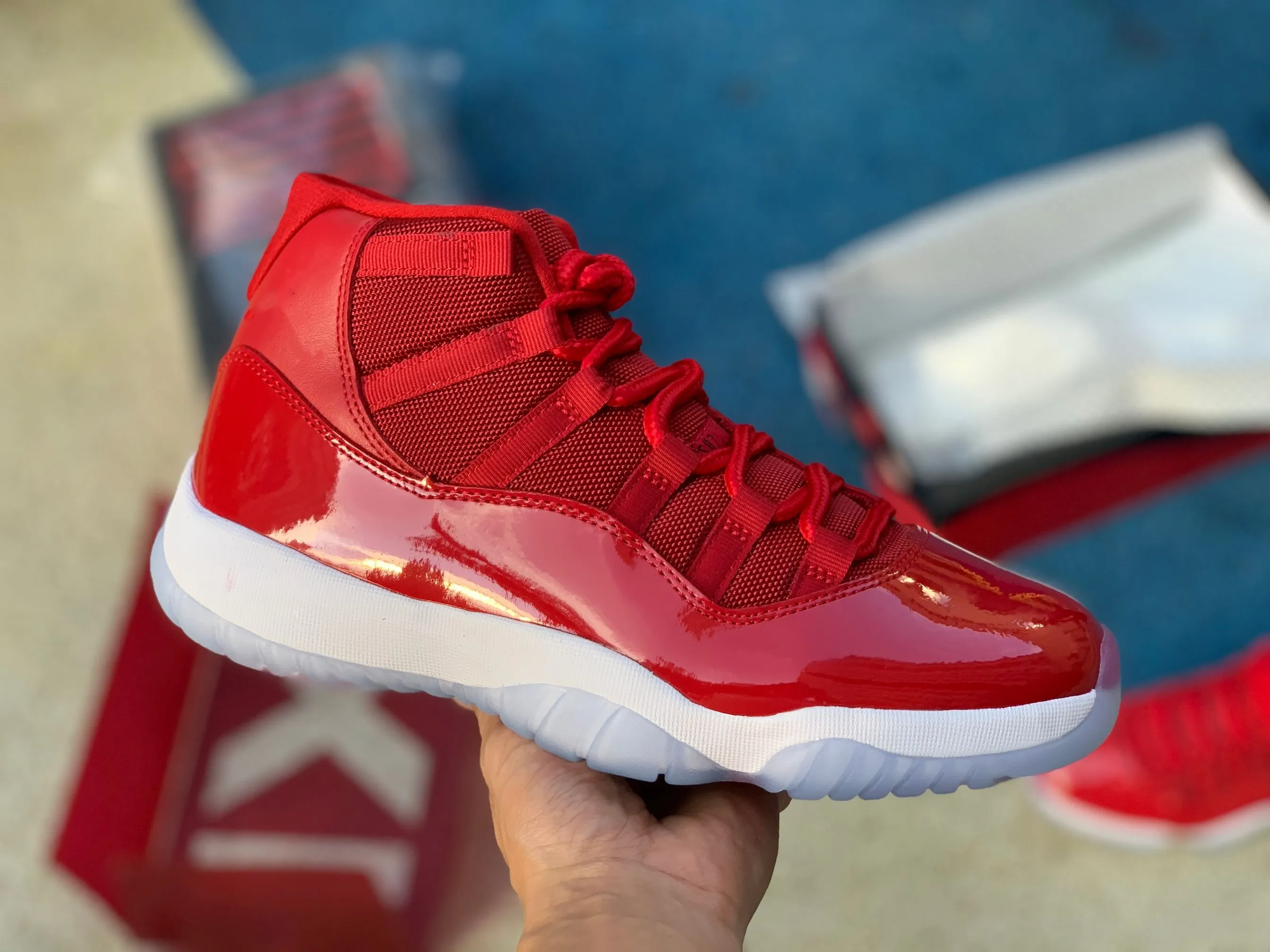 Jumpman 11 Easter Retro Basketball Shoes Men 11s Cherry Cool Grey
