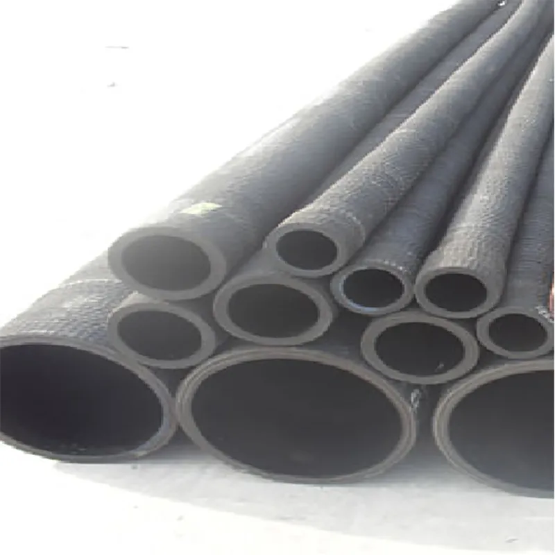 Spécialisé dans la production de tuyaux en caoutchouc à haute résistance à l'usure pour les tuyaux de boue empilant des pétroliers de ciment de tuyaux