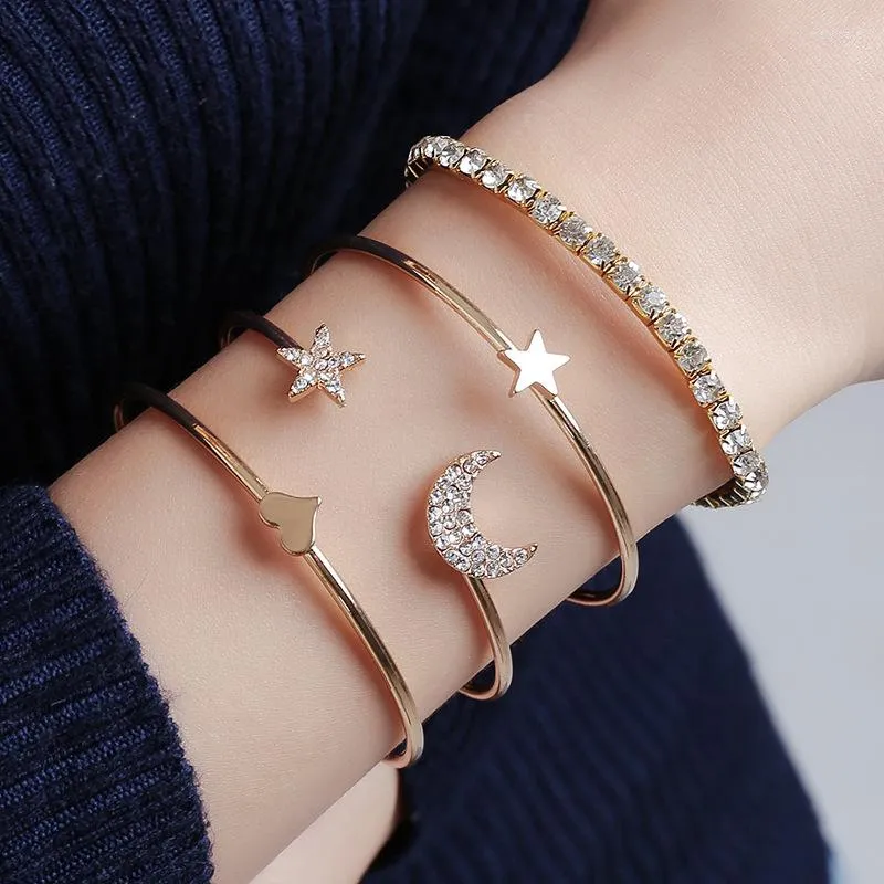 Bracelet 2022 4 pièces Simple mode étoile et lune ensemble avec diamant lisse coeur de pêche bracelets pour femme bijoux de luxe