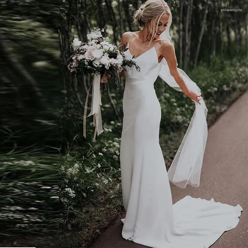 Wedding Dress Beach Simple V-neck Dresses Sleeveless Spaghetti Straps Satin Boho Gowns Court Train White Ivory Bridal
