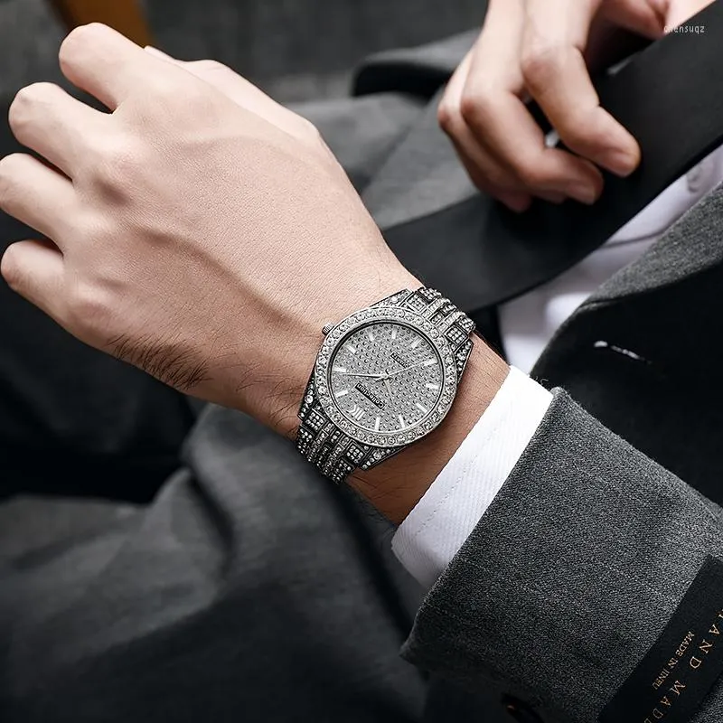 손목 시계 패션 2022 남성을위한 트렌디 한 골든 쿼츠 남성을위한 시계 relogio masculino reloj hombre marca de lujo erkek saat