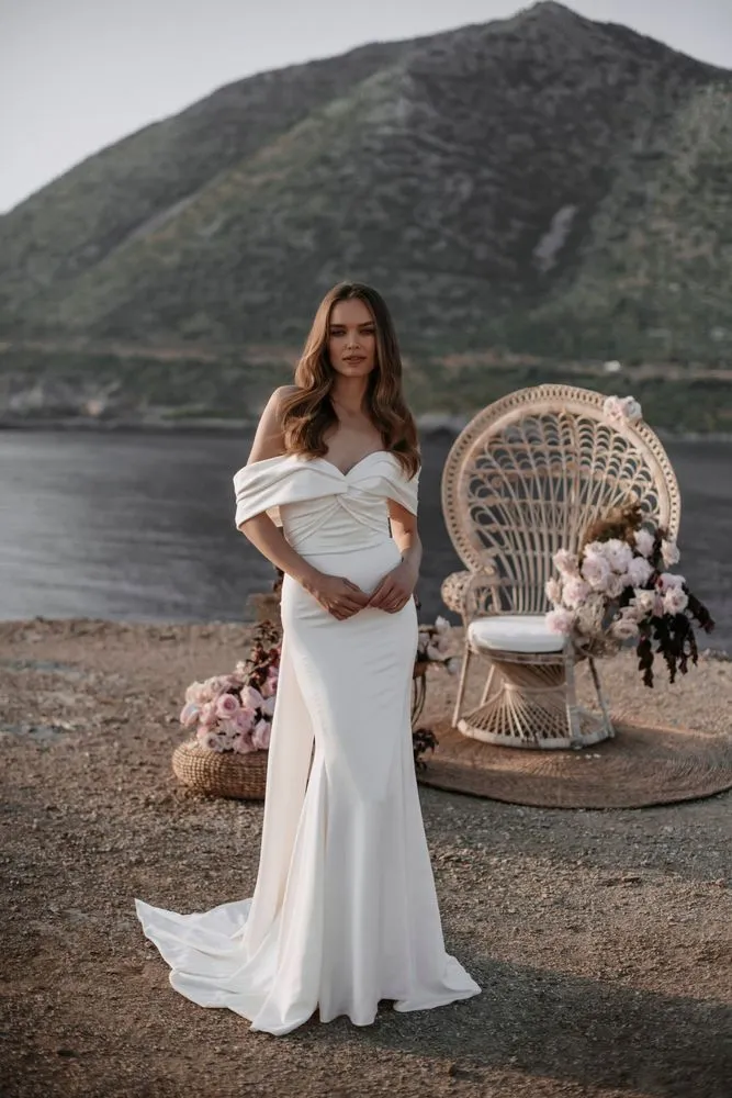 Plus Size Sexy Bohemian Mermaid Wedding Dresses Simple Off Shoulder Draped Pleats Satin Floor Length Bridal Gowns Court Train vestidos de novia Custom Made