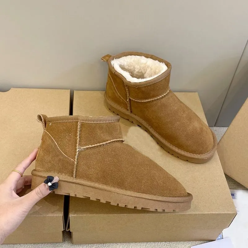 Designer Boots Classic Women's Snow Boot Fashion Warm Boots Latest Fashion Sheepskin Cowhide Leather Long Wool Boots Hot Sales Size 35-40 Without Box 2022 uggitys