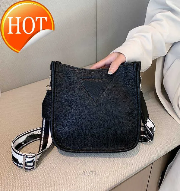 2023 New Luxury Designer Leather Saffiano Leather Shoulder Bag For