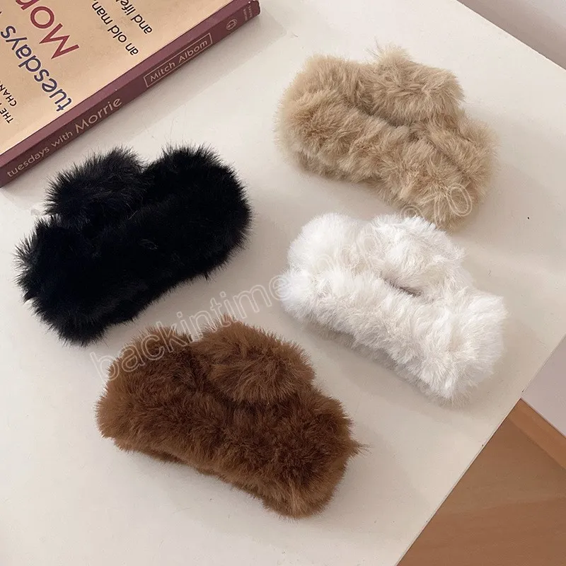 Square Plush Hair Claws For Women Hairpin Barrettes Winter Headwear Imitation Fur Big Hairclip Girls Elegant Hair Accessories