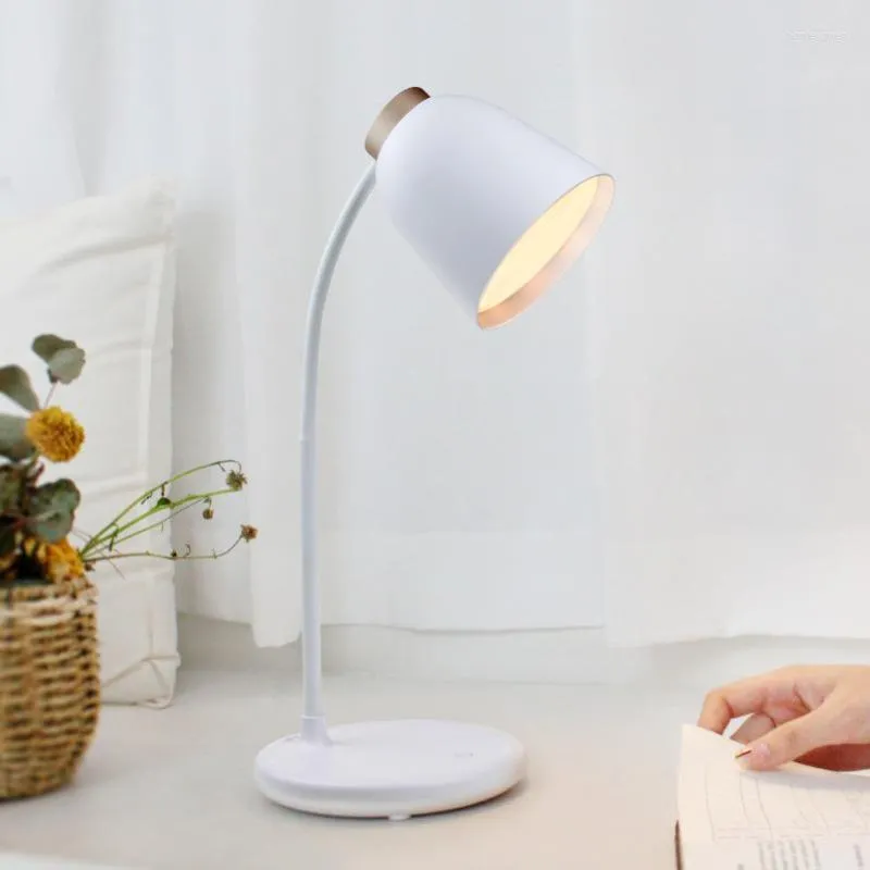 Lampy stołowe Lampa LED Lampa USB Power Ochrony Oczy Niezależność Książka Lekka dotyk Stepleless Dimming Nowoczesny dekoracyjny trzykolorowy przełącznik