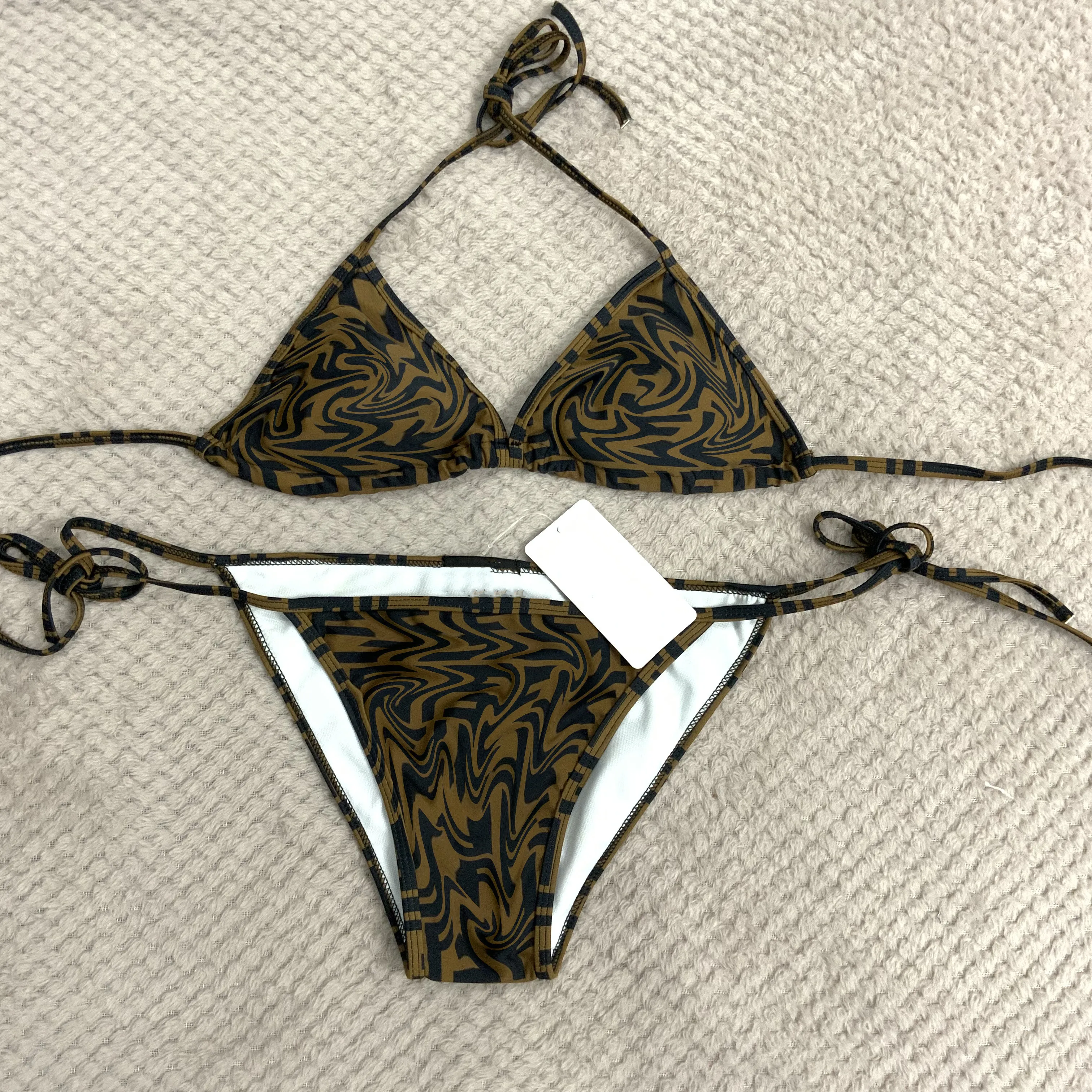 원피스 수영복 여자 섹시 비키니 두 가지 색상 레드와 블랙 수영복 여름 해변 수영복 크기 S-XL