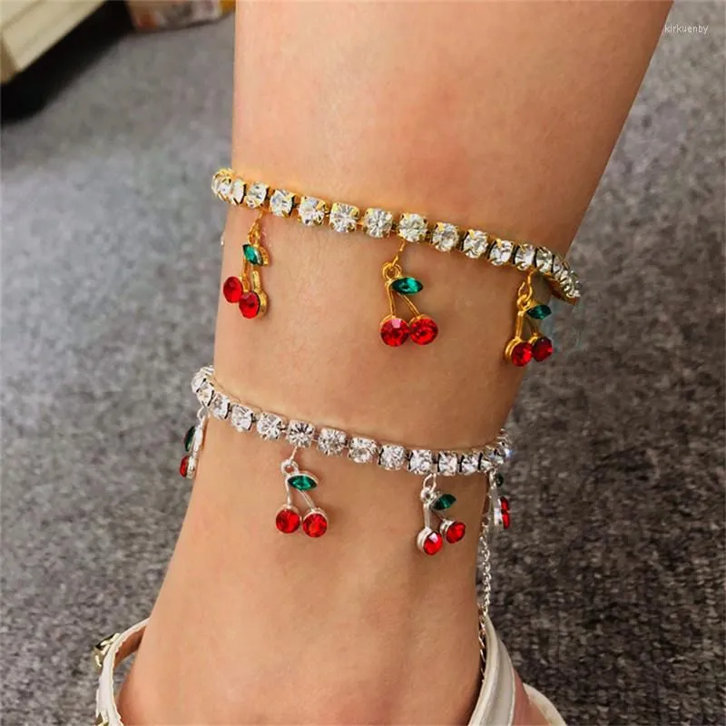 Cavigliere Cubic Zirconia ghiacciato Bling Catena del piede da tennis Gamba per le donne Braccialetti con cavigliera con ciondoli alla ciliegia Bracciale Boho da sposa