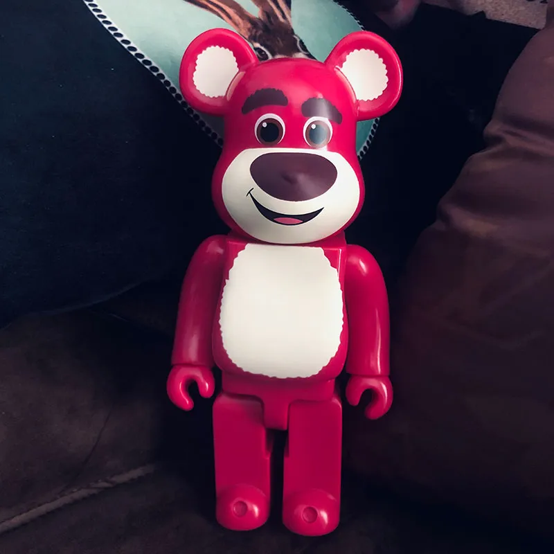 Nya 400% Bearbrick Action Toy Figures 28cm h￤rlig Strawberry Bear Begr￤nsad samling Fashion Accessories Medicom Toys