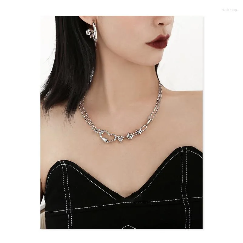 Pendant Necklaces Selling Heart Shape Necklace For Women Niche Luxury Accessories Hip-hop Punk Girl Clavicle Chain Fashion Collarbone Choker