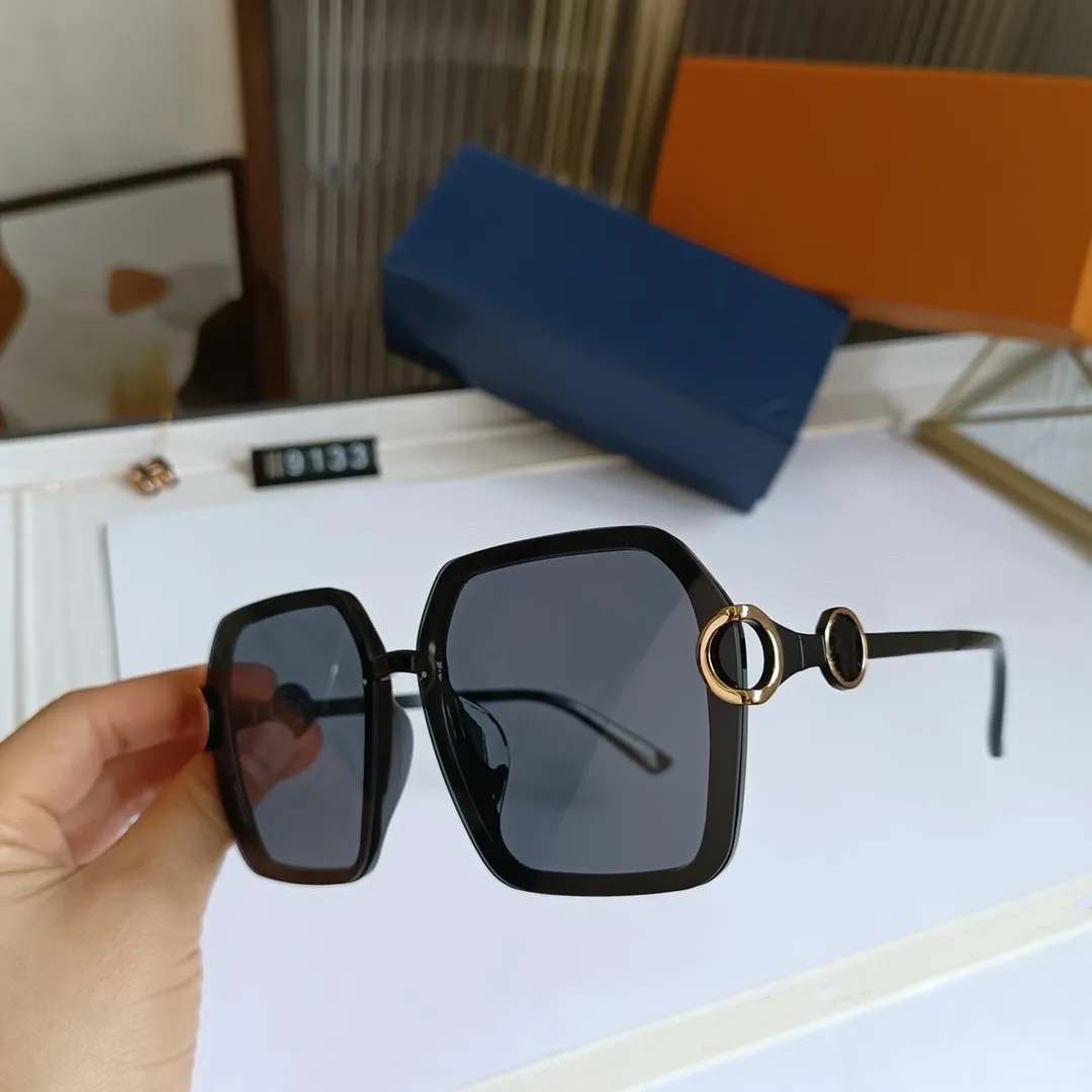 Gro￟h￤ndler f￼r Million￤r -Sonnenbrillen Vollfrist Vintage Designer Sonnenbrille f￼r M￤nner Frauen gl￤nzendes Goldlogo verkaufen goldene Top 9133