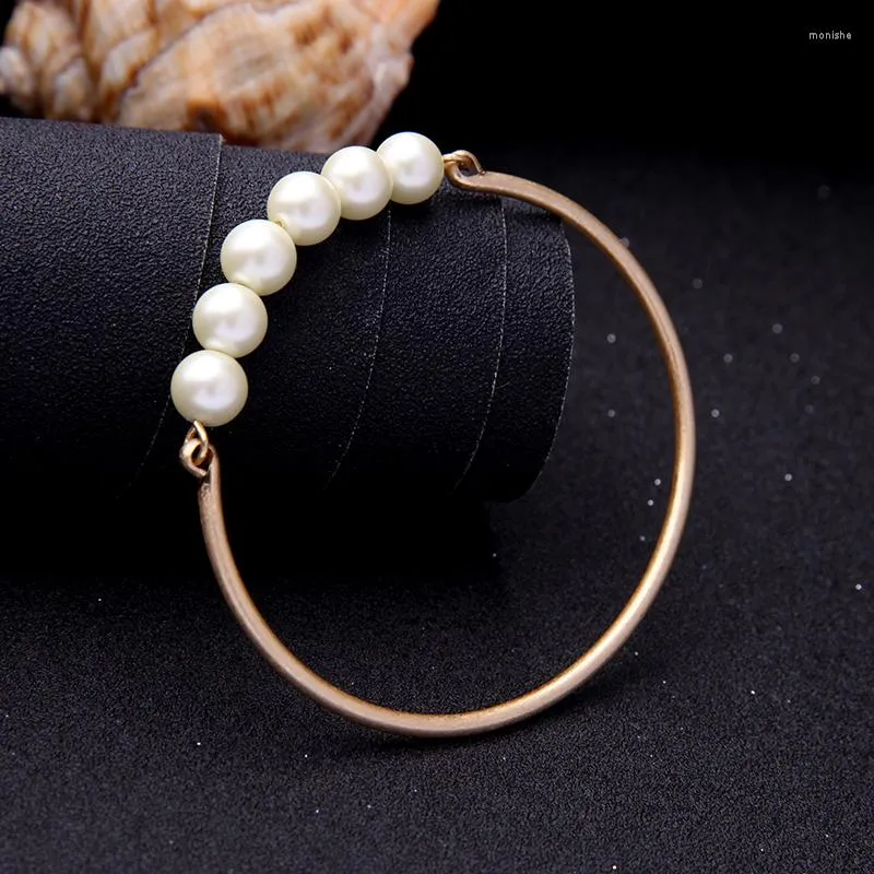Braccialetto RKR Bracciale rotondo con perle d'imitazione per gioielli moda donna Accessorio iniziale conciso 2022 Accessori all'ingrosso