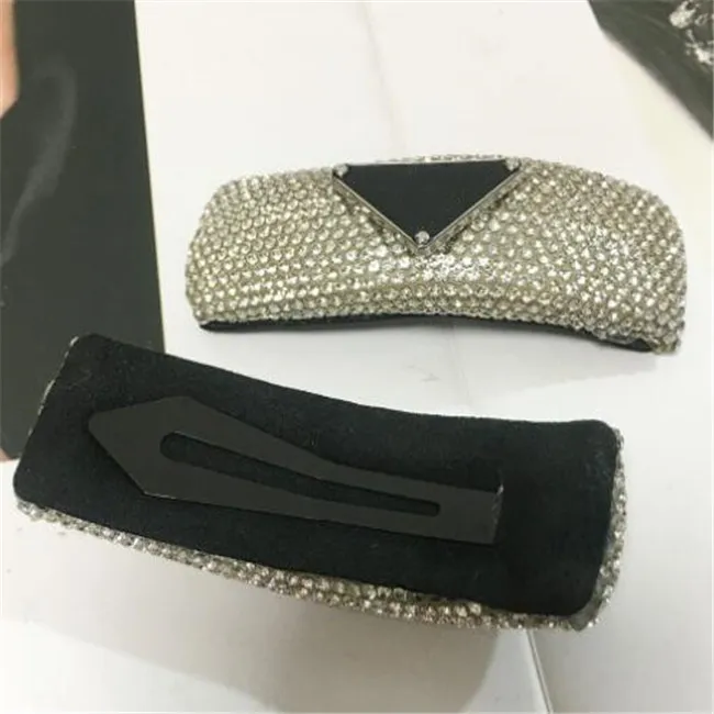 Designer hair clips letters barrettes luxury shining diamond acrylic classic hairs pins for girls women party jewelry gift