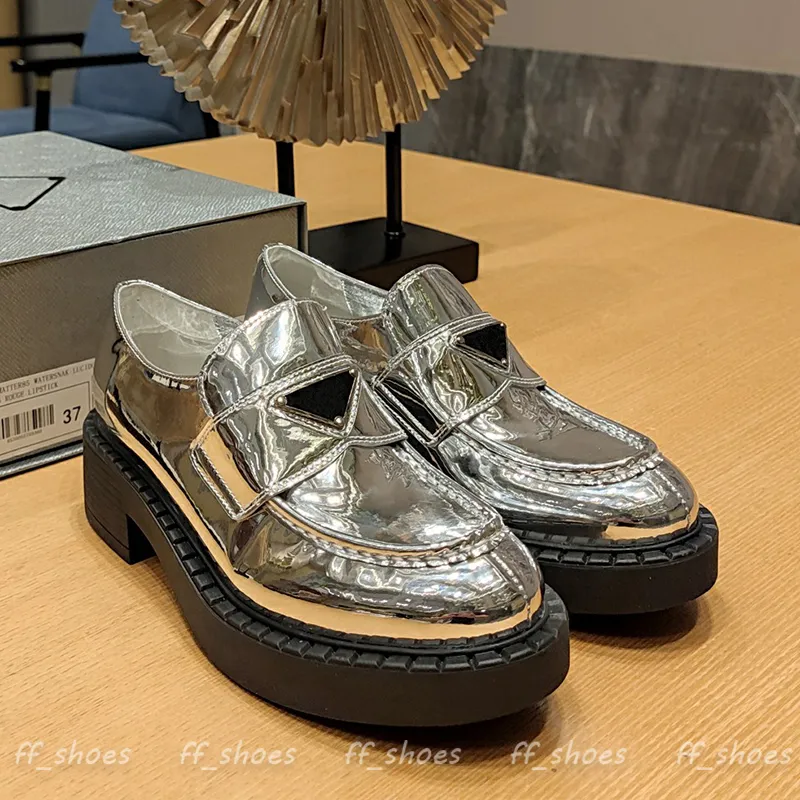 Fritidsklänning Skor Loafers för kvinnor Silver Guld Ny plattform Klackar TPU Spegel Metall Sneakers Rich Color 2023 Mode Guld Rund Head Loafer EUR Storlek 34-42