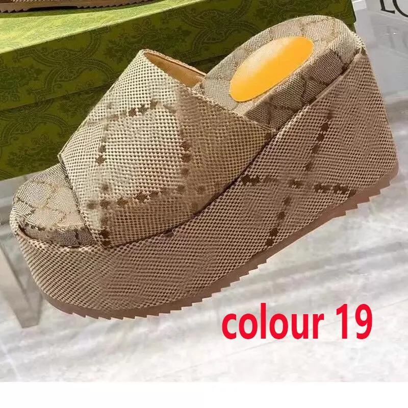 Thick bottom Beach slippers fashion summer men Cartoon slippers Outdoor platform Alphabet lady Sandals Leather High heels designer women shoes Large size 42-43-44-45