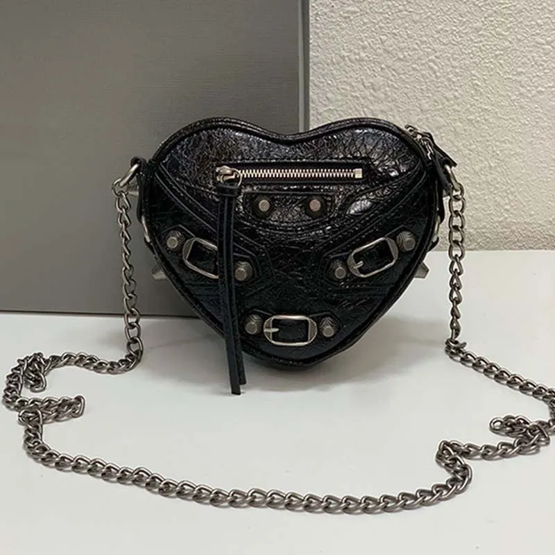 Coeur Amour Chaîne Sac De Luxe Rivet Bandoulière Épaule Mini Sacs En Peau De Mouton Plissée Femmes Sacs À Main Filles Embrayage Dîner Sacs Petit Bourse Portefeuilles Véritable Pochette En Cuir